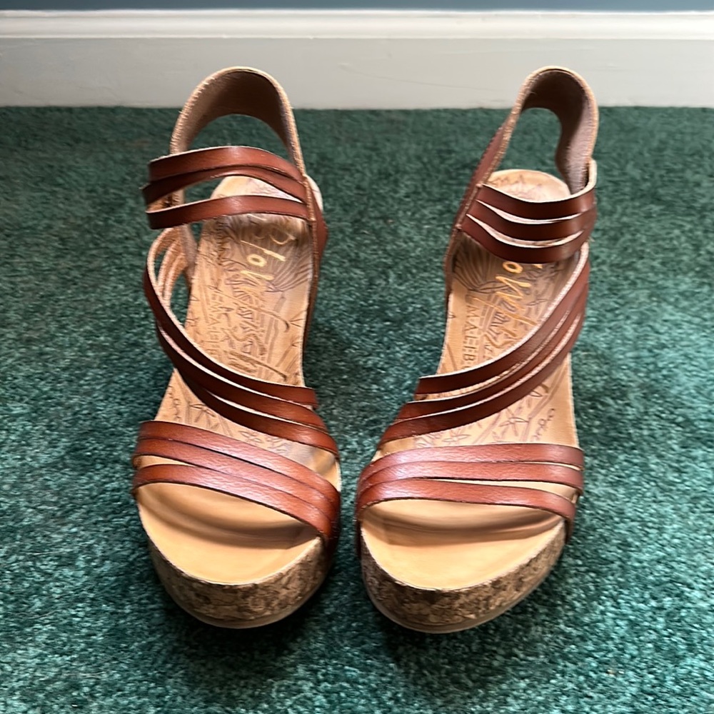 Blowfish sandal